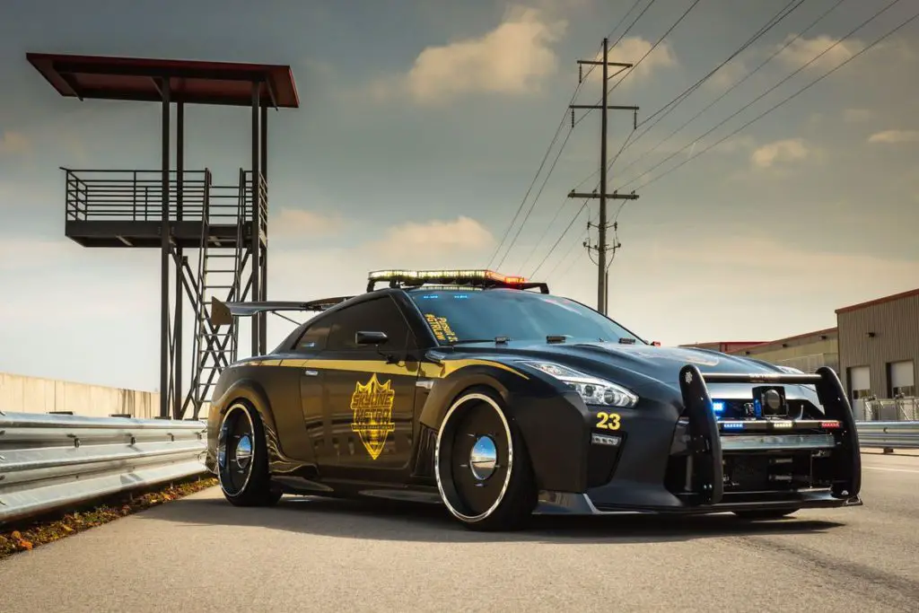 Police GT-R