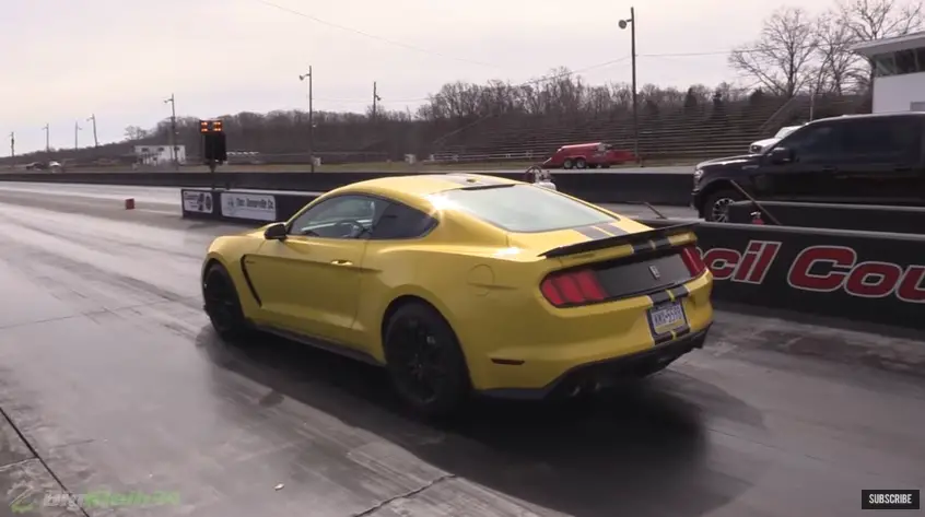 Watch this Shelby GT350 go almost sub 12 in the quarter mile - Alt Car news