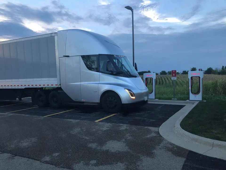tesla semi spotted hogging supercharger spots in illinois