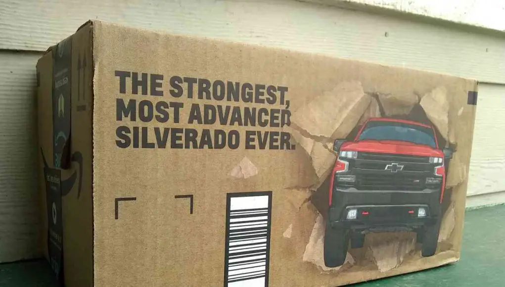 GM advertising on Amazon boxes