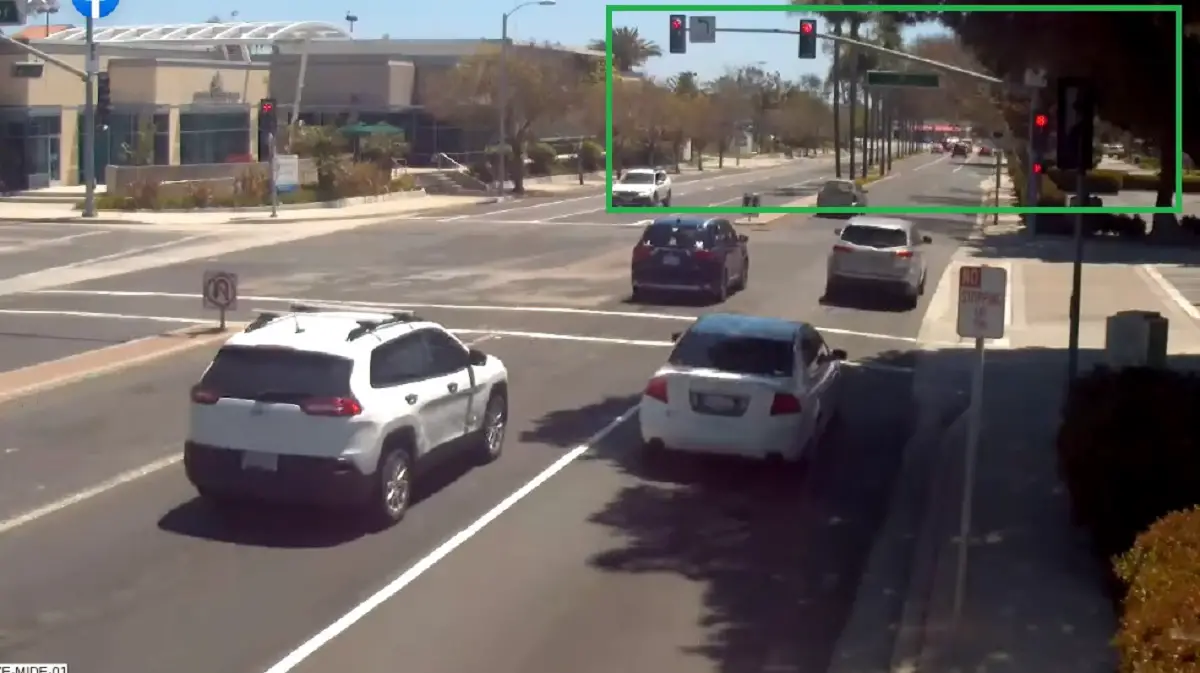 Ventura red light camera makes $3400 in 10 seconds after seven cars all ...