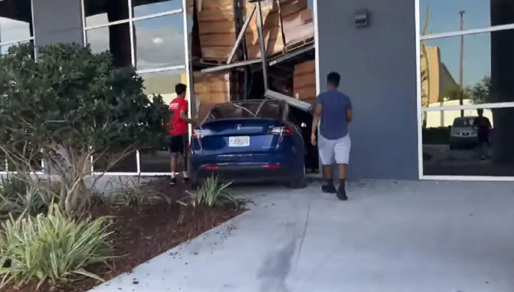 Orlando Youtuber films friend crashing Tesla Model Y into warehouse