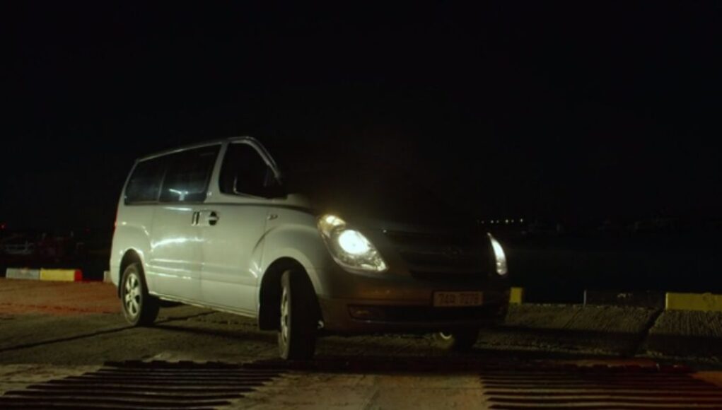 Hyundai Grand Starex van used in Squid Game Season 1