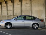 a 2009 Nissan Altima in side profile