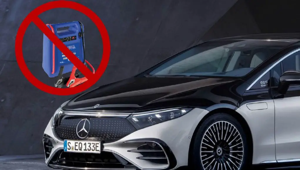 The front of a Mercedes EQS with a crossed out battery pack