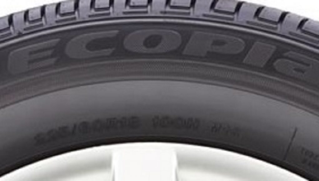 A closeup of the logo on a Bridgestone Ecopia EP422 Plus