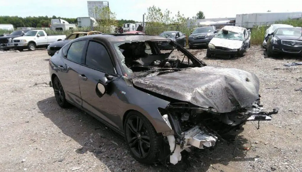 First wrecked 2023 Acura Integra at IAAI auction house