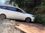 Chinese driver in Baojun 360 MPV performs 24-point turn on tight mountain road