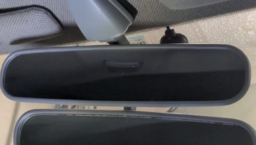 optional double rear view mirrors as seen on a 1989-1991 Nissan Skyline sedan