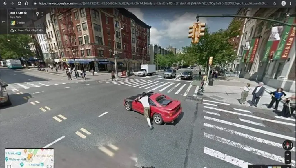 Toyota MR2 owner caught by Google Maps car pushing his broken down car through busy New York intersection