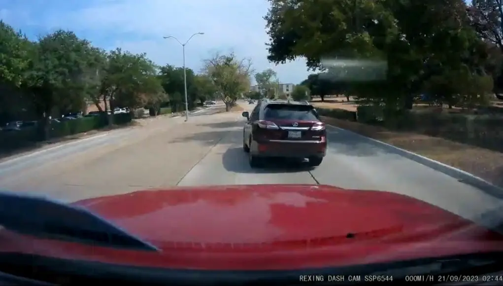 Lexus driver gets ego hurt after being passed in Richardson, TX