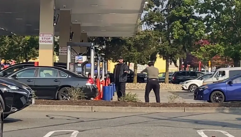 Man draws gun at line cutter at Everett, WA costco gas station.