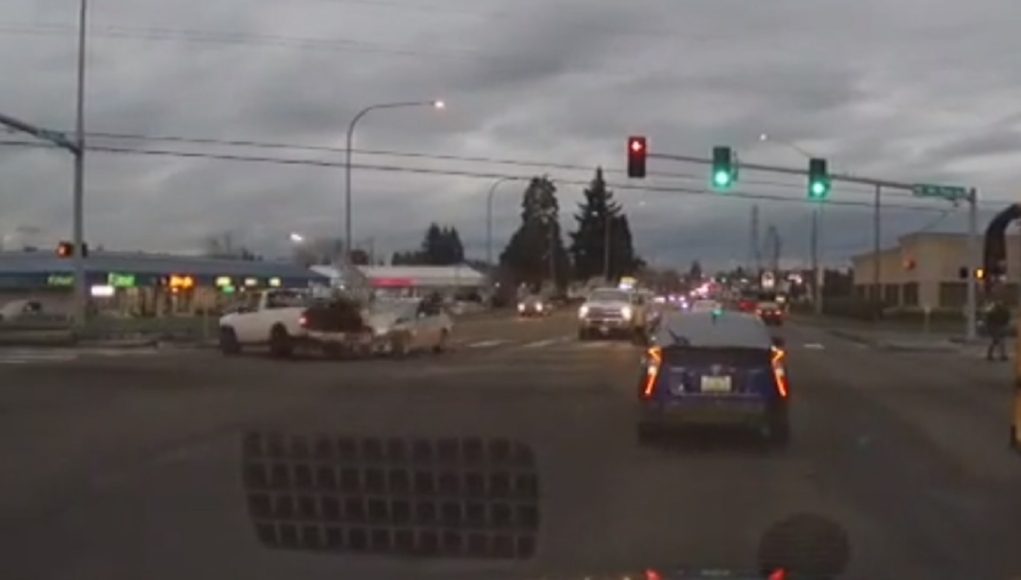 Uninsured driver in Vancouver, WA gets T-boned, totals other car.