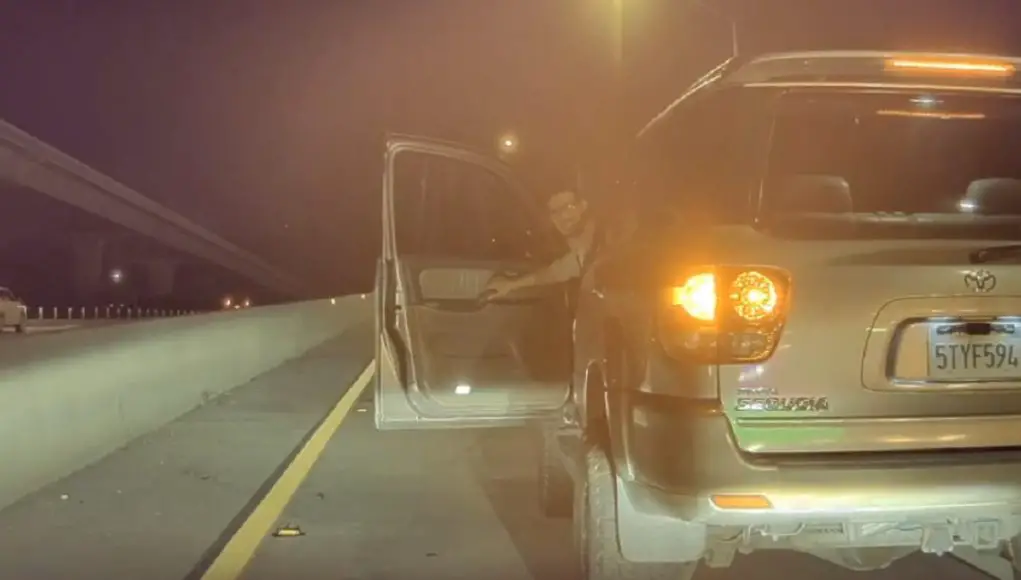 Road rager stops on Exit 50 off-ramp to confront driver.