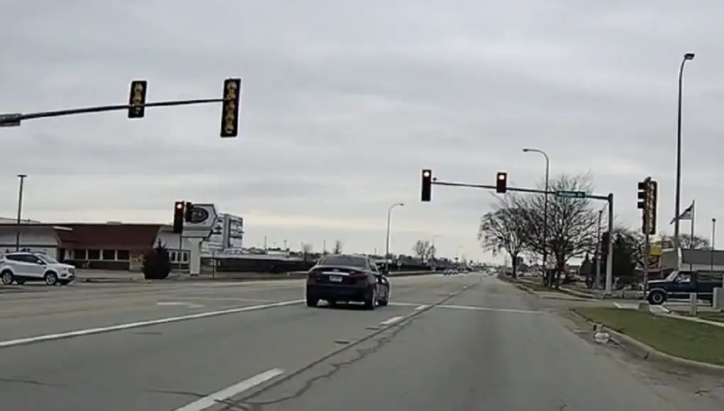 Red light runner in Bradley, IL