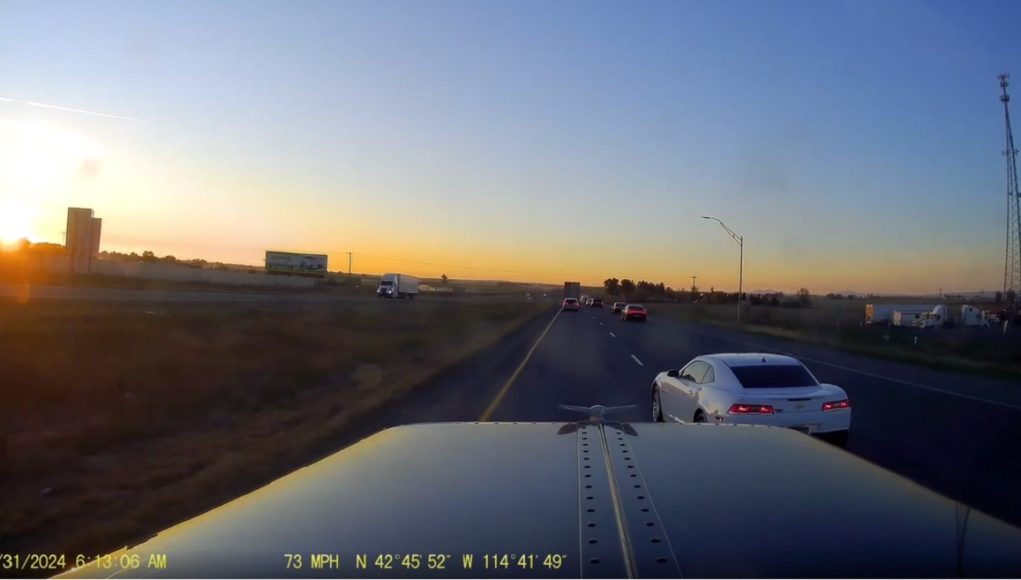 Failing to merge properly in Wendall, ID A driver in a Camaro pulls an unsafe merge in front of a semi.