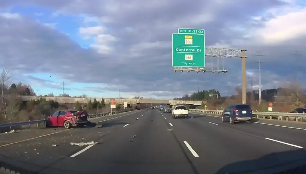 Lexus and Tesla speeding on I-95 cause multi-car Black Friday collision.