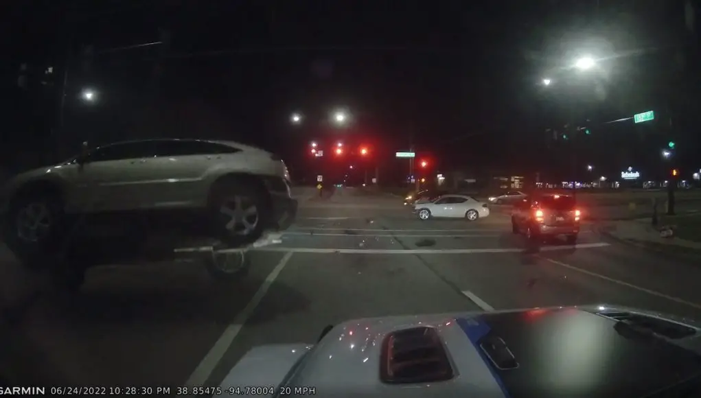 Red light runner gets sideswiped at 151st st and mur-len in Olathe