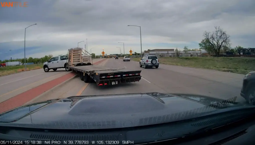 illegal u-turn on i-70 on-ramp in wheat ridge Smooth brain in Wheat Ridge towing trailer busts illegal u-turn on I-70 on-ramp