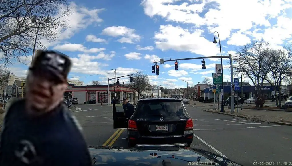 Road raging idiot in Mercedes on Main St. in Wakefield gets out of his car to confront dashcam owner despite his failure to yield the right of way.