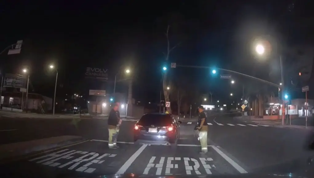 Idiot caught on dashcam on S Western Ave passed out in the intersection. EMS responds and wakes driver up before watching him drive off.