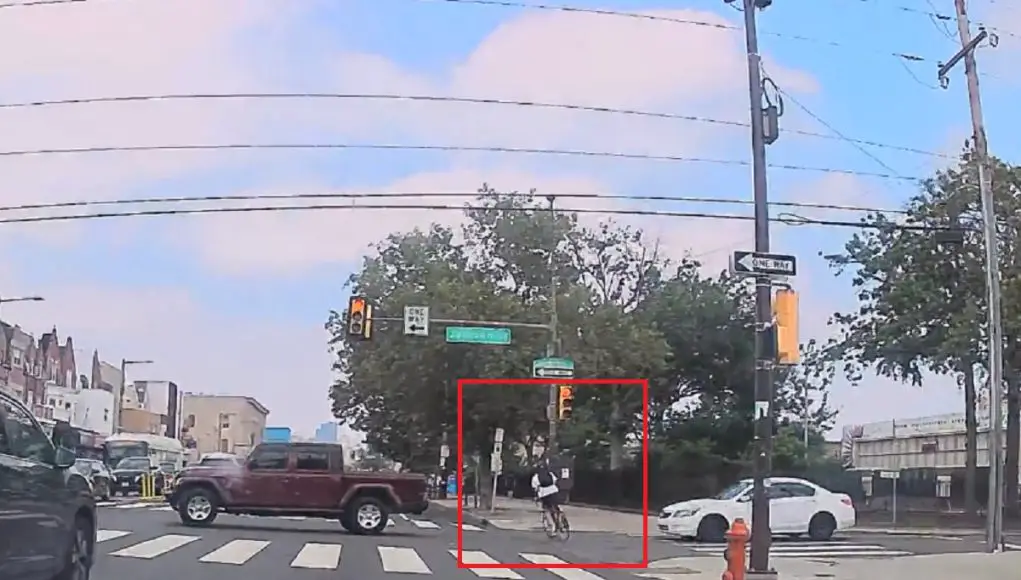 Idiot cyclist on Broad St. caught on dashcam running red light and almost getting broadsided.