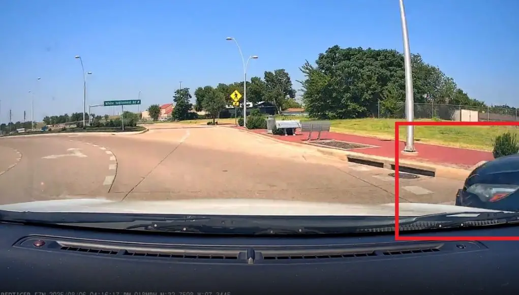 Clueless driver at White Settlement Rd and N Henderson St. roundabout fails to yield, crashes, and blames dashcammer.