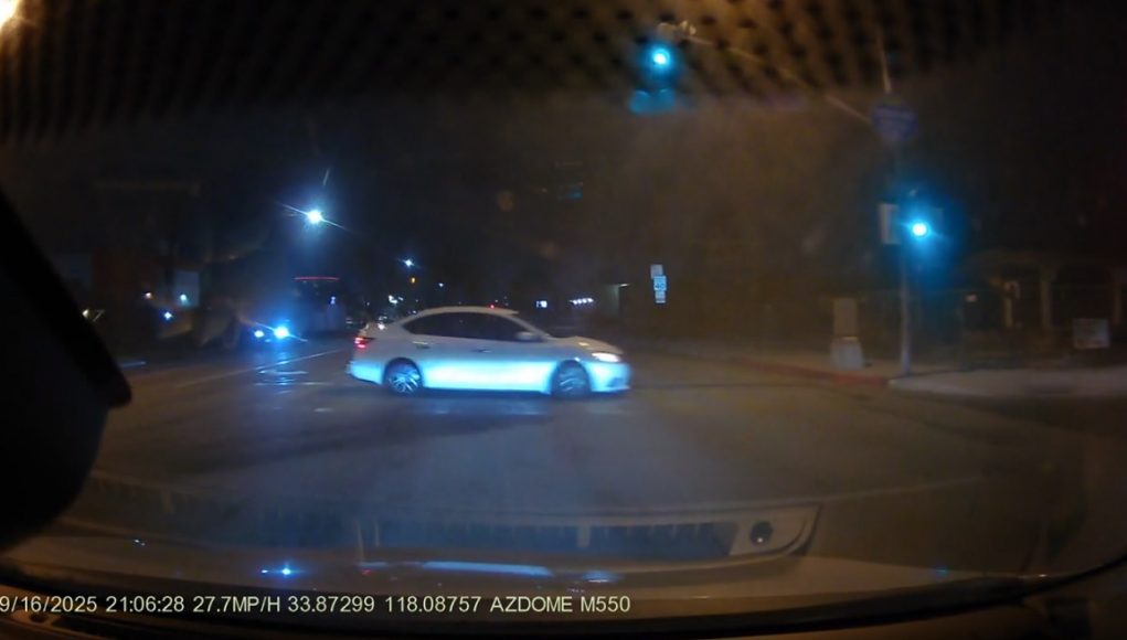 Driver not thinking in Artesia makes u-turn in front of dashcam owner without yielding right of way. Almost gets into collision.