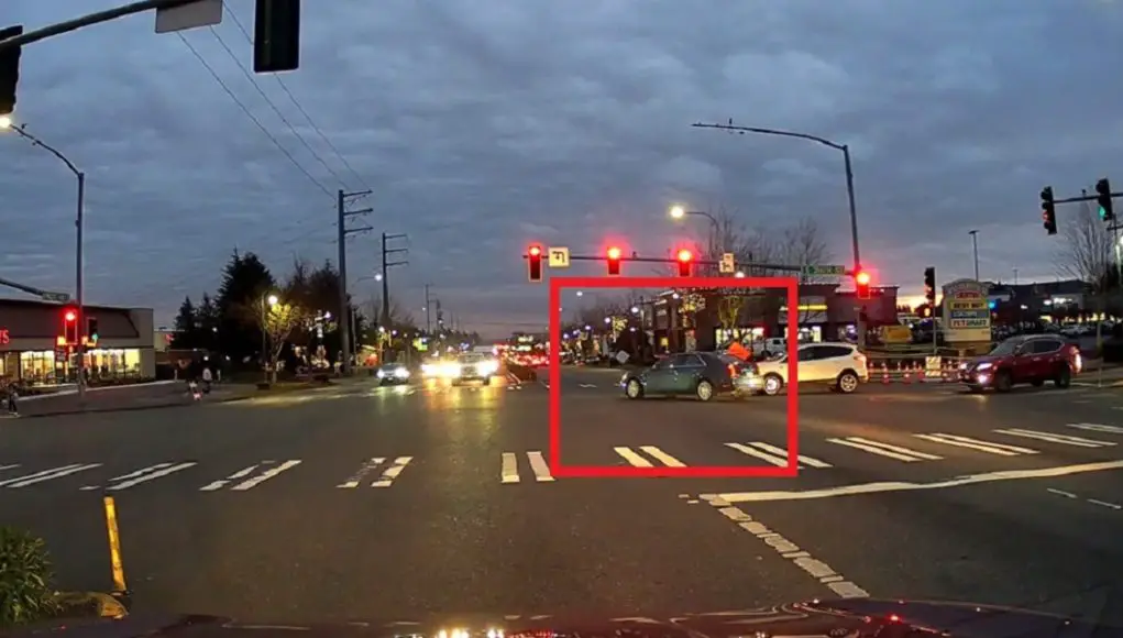 Driver headed wrong way down 316th st. almost causes their own t-bone collision while trying to correct their direction towards Highway 99.