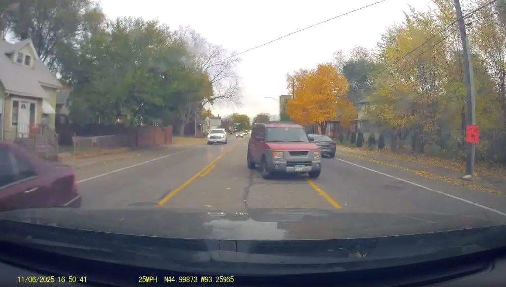 Minneapolis, Minn: Driver Turns Center Lane on Broadway St Into Personal Expressway, Nearly Crashes With Dashcam Owner Using It Correctly Driver on Broadway St. uses center left turn lane improperly. Almost causes head-on collision with dashcam owner.
