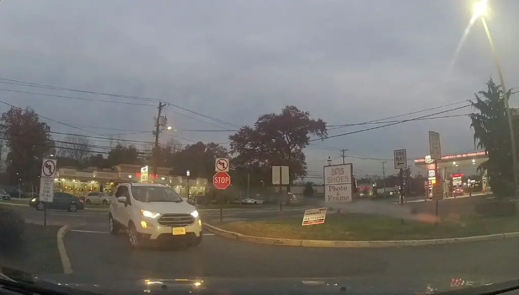 Driver exiting ShopRite off Livingston St. frustrated that drivers keep entering through exit-only driveway.