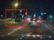Minneapolis, Minn: Careless Driver On Washington Ave Drives Into Oncoming Traffic Before Hopping Onto I-94 Careless driver slips past center median and heads into oncoming traffic before slipping into I-94 onramp.