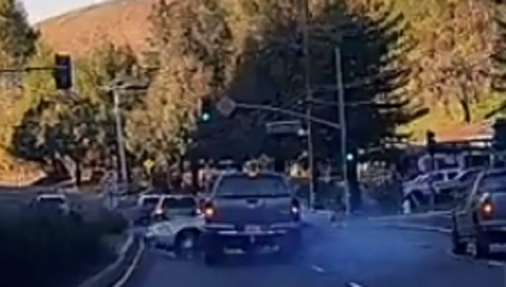 Martinez, CA: Reckless Driver on Alhambra Ave Brute-Forces Lane Change, Gets PIT’d By Truck, And Spins Out In Instant Karma 180° Buick driver's forced lane change on Alhambra Ave results in their getting pit maneuvered.
