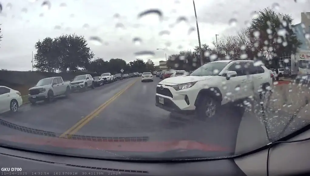 Austin, TX: Driver Pulling Out Onto Renfert Way Business Collides With Dashcam Owner, Having An Obstructed View No Excuse For Poor Driving Driver pulling out onto busy, packed Renfert Way does so without looking properly. Collides with dashcam owner.