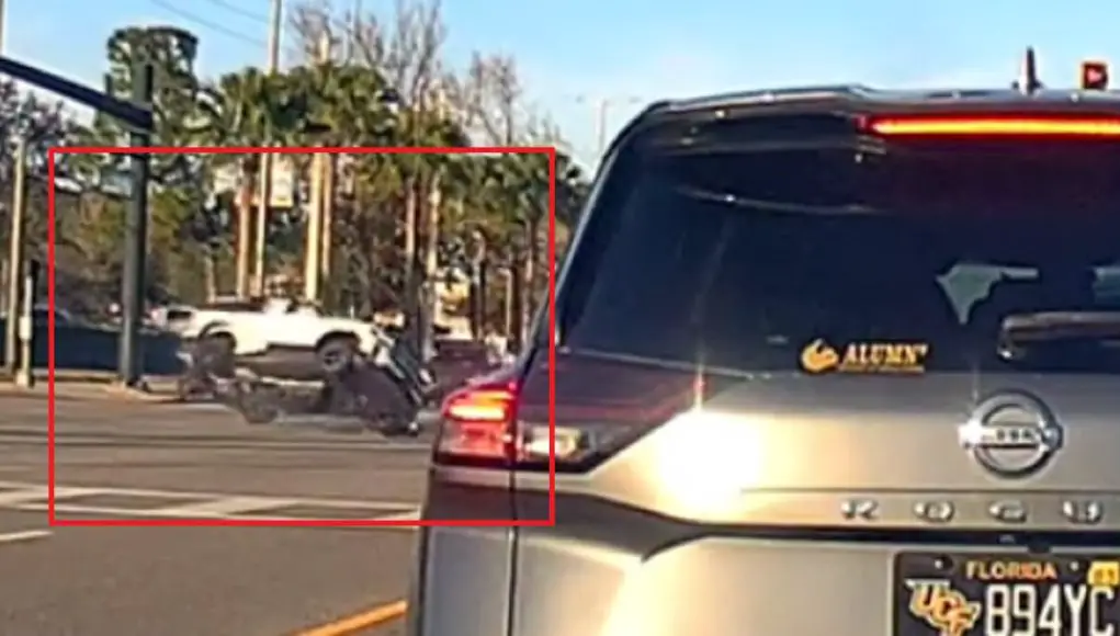 Elderly driver makes left turn from lane only going straight at Williamson and Speedway. Gets into massive wreck.