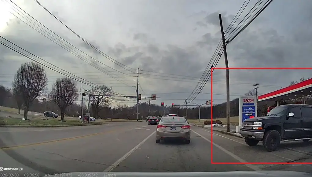 Driver exiting Exxon tries to brute force his way onto Columbia Pike without yielding. Stopped by dashcam owner insisting on their right-of-way.