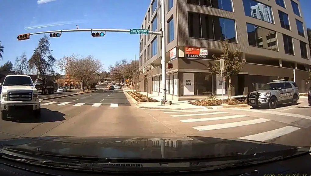 San Antonio and 15th failure to yield Left turner on W 15th turning onto San Antonio fails to yield to dashcam owner with right of way. Almost t-bones them.