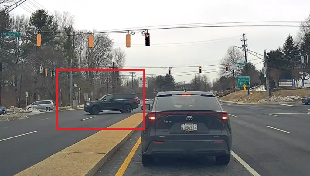 Impatient driver on Montgomery and Hurley makes illegal u-turn from the wrong lane to bypass red light.