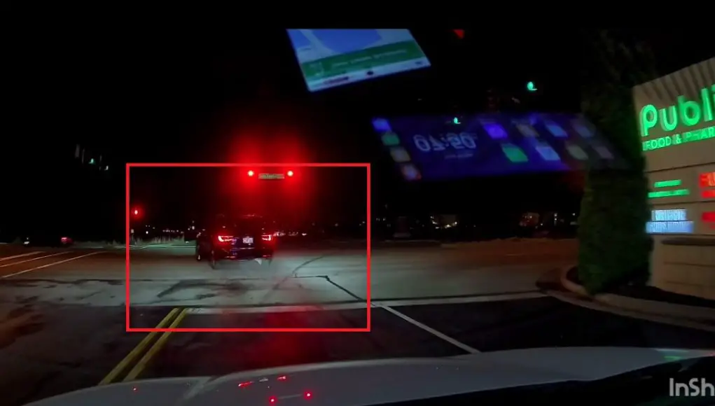 Knoxville, TN: Infiniti Driver Exiting Northshore Town Center Can’t Be Bothered With Red Lights, Runs Two of Them Infiniti driver exiting Northshore Town Center runs two red lights, back-to-back for no particularly good reason.