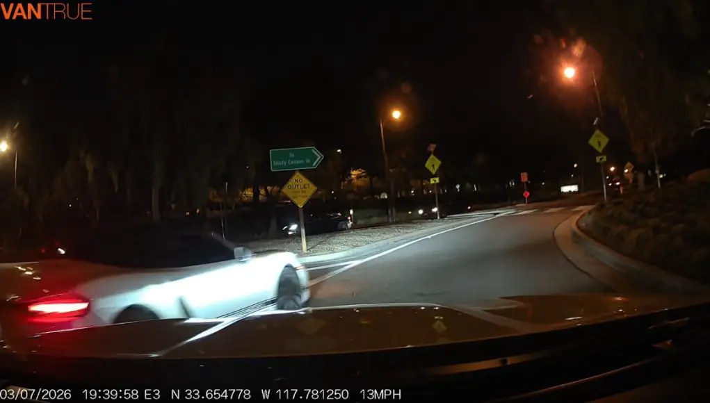 Irvine, CA: Porsche Boxster Driver on Sand Canyon Ave Doesn’t Know How Roundabouts Work, Almost T-boned By Dashcam Owner Porsche Boxster driver in Sand Canyon Ave roundabout doesn't know how they work. Attempts to exit from wrong lane & nearly getting t-boned.