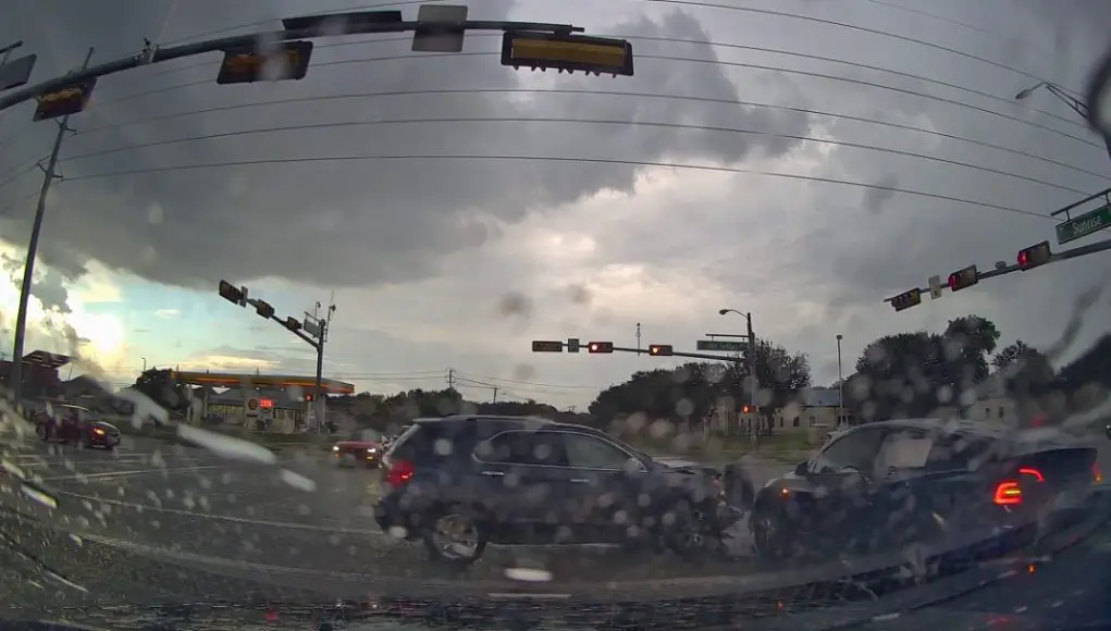 Tesla runs red at Sunrise & Old Settlers, gets T-boned by driver with right of way.