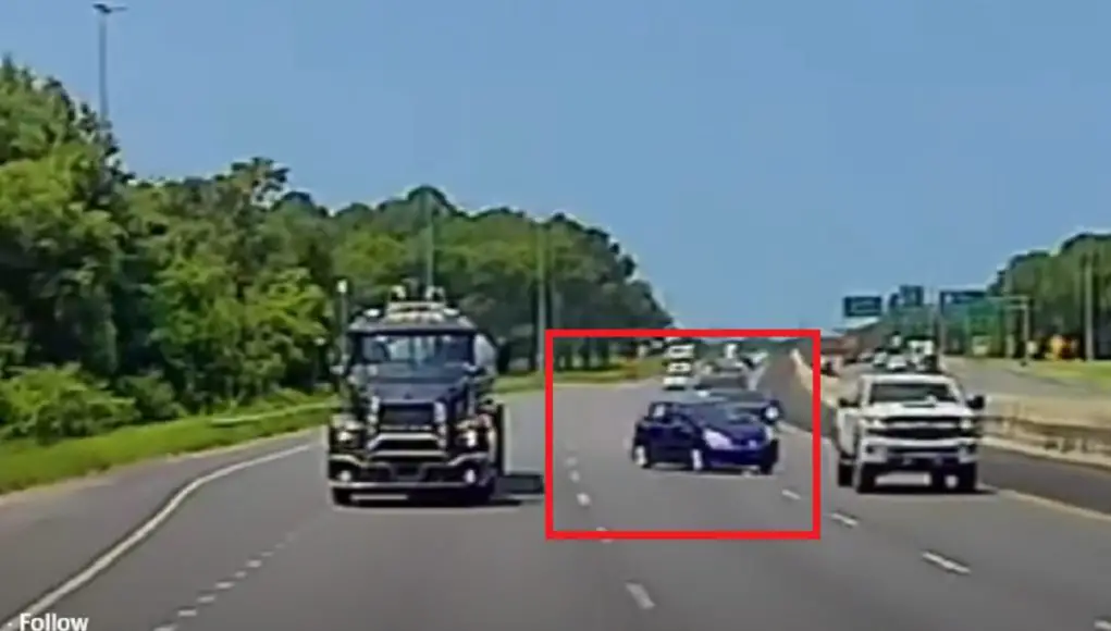 Honda Fit crash I-10 Theodore, TX Distracted Honda Fit driver doesn't see huge truck mid-lane change. Overcorrects, loses control and totals their ride.