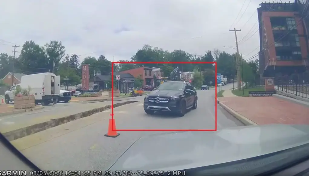 Media, PA: Goofball Mercedes Driver On Baltimore Ave Disregards Construction Flagger, Heads Head-On Into Oncoming Traffic Driver in Mercedes confronting construction on Baltimore Ave ignores flagger, brutes forces way through against traffic.