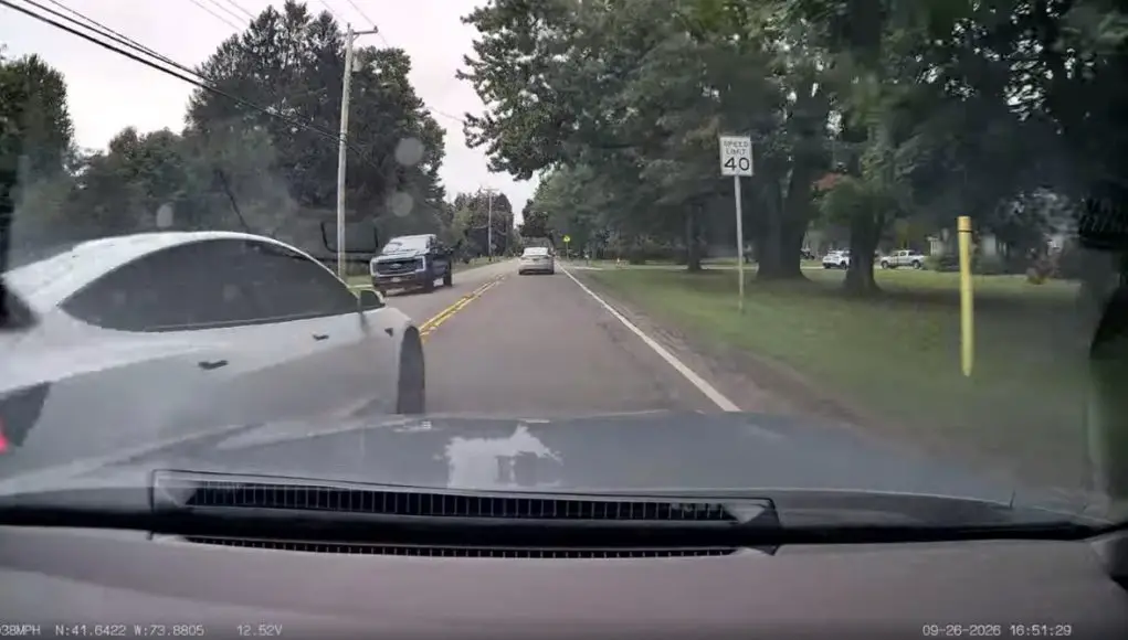 Poughkeepsie, NY: Doofus Tesla Driver On Pleasant Ln Swerves Into Oncoming Traffic, Nearly Crashes Head-On Just To Cut Off Dashcam Owner Crazy Tesla driver dives into oncoming traffic, nearly crashes head-on, just to cut back dashcam owner.
