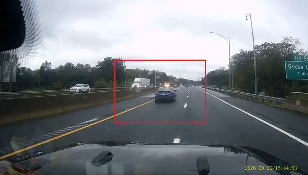 Guilford, CT: I-95 Left-Lane Camper Gets Mad After Being Passed By Driver In A Hurry To Use Bathroom, Passes Back In Road Rage Revenge Left lane camper in Guilford on I-95 gets upset they were passed, speeds up and re-overtakes dashcam owner out of spite.