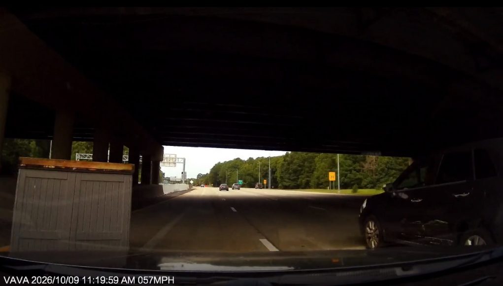 Driver on I-64 hauling shed loses it taking Oyster Point Rd Exit, nearly causes massive multi-vehicle crash.