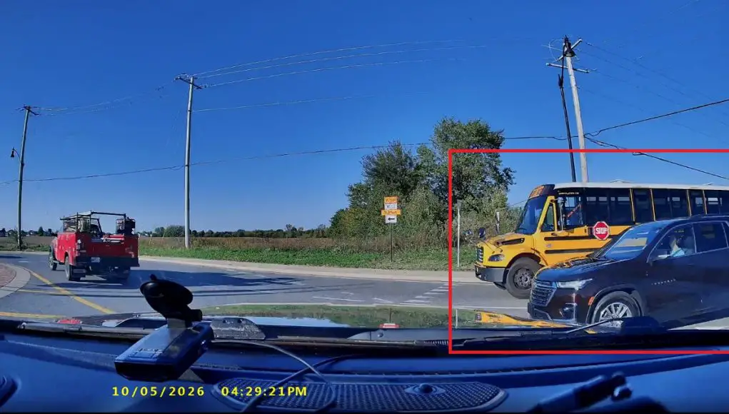 Crown Point, Ind: Near Failure To Yield At Iowa & 109th Ave Roundabout Nearly Ends In T-Bone Accident Driver not paying attention nearly t-bones dashcam owner at 109th Ave. and Iowa Roundabout